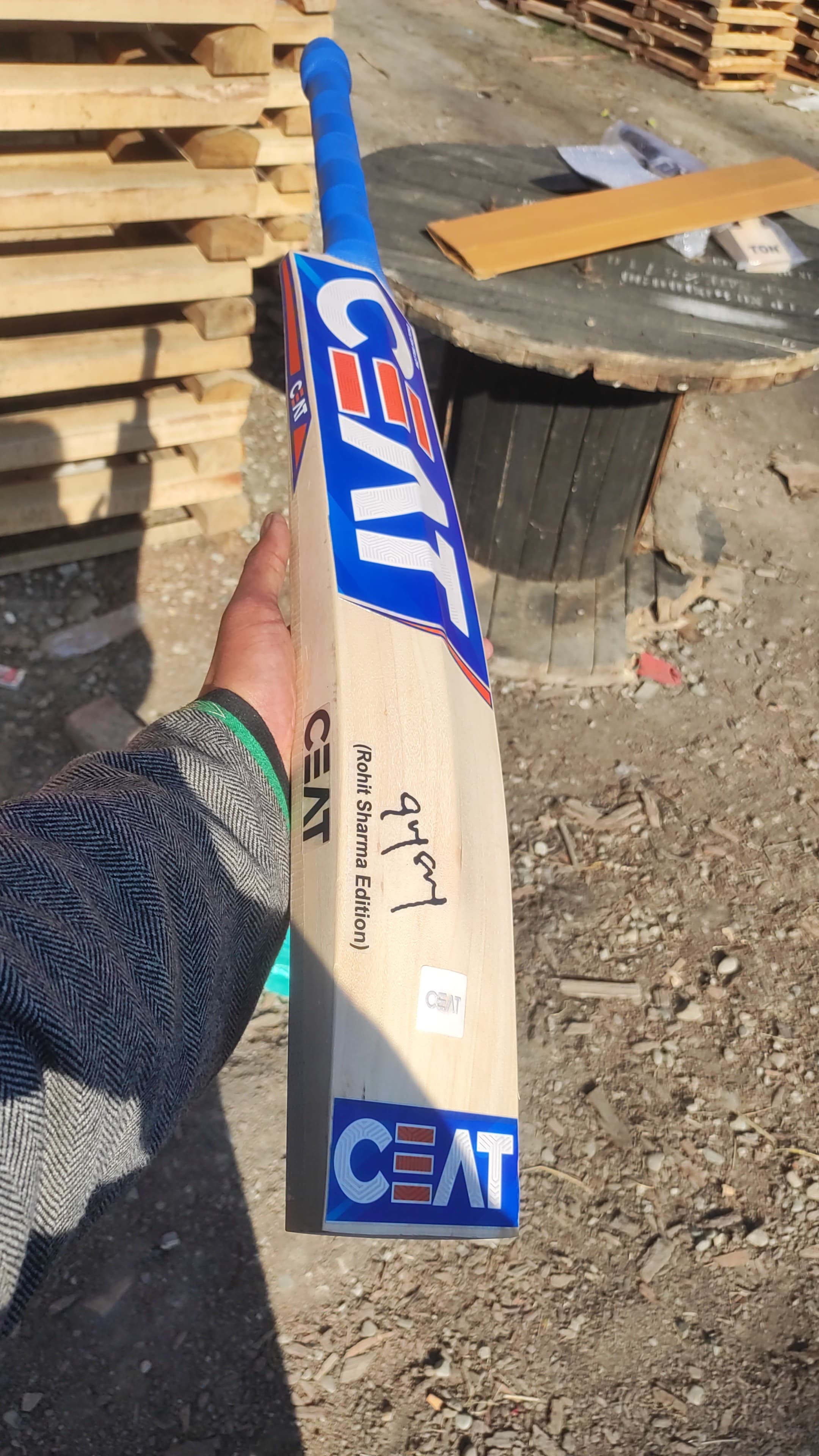 CEAT HITMAN EDITON view 3